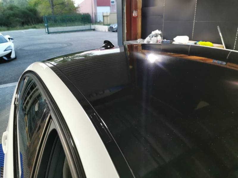 covering toit noir et rétros noir sur BMW a port de bouc