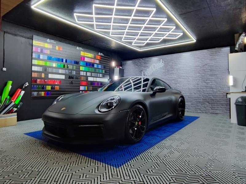 Covering Porsche 911 type 992 carrera 4s