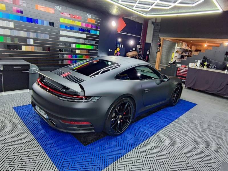 Covering Porsche 911 type 992 carrera 4s