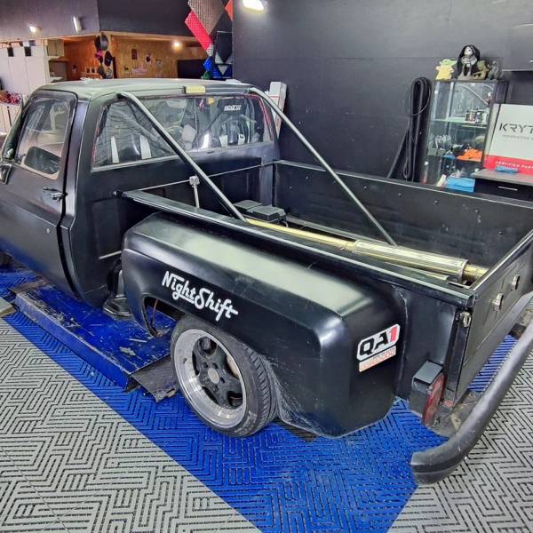 Covering Chevrolet C10