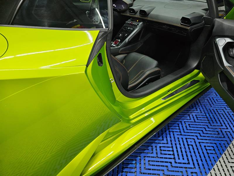 Covering Lamborghini