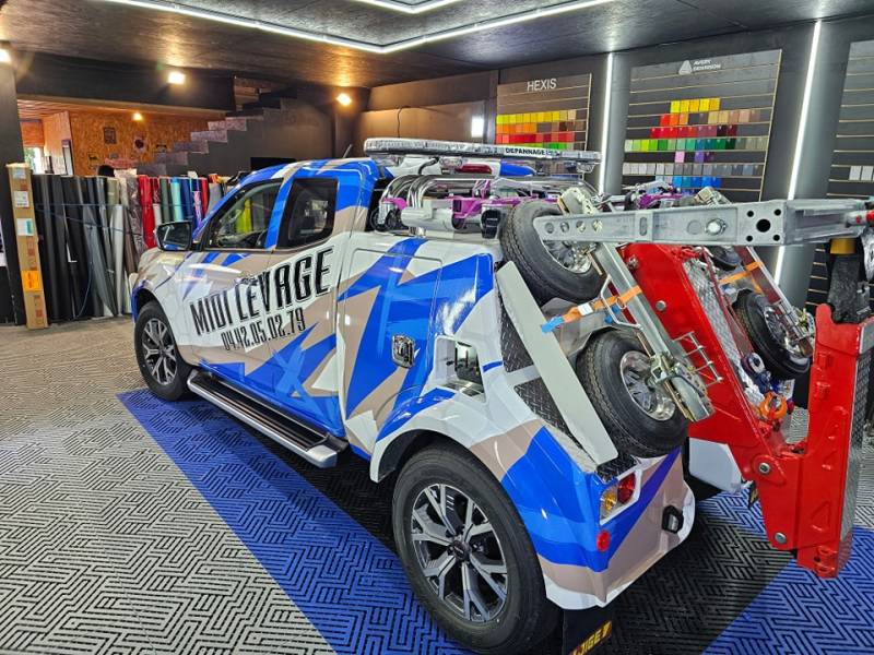 Covering marquage publicitaire sur dépanneuse à Fos sur Mer en région Paca