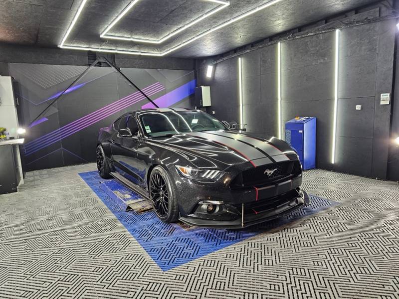 covering et bande mustang