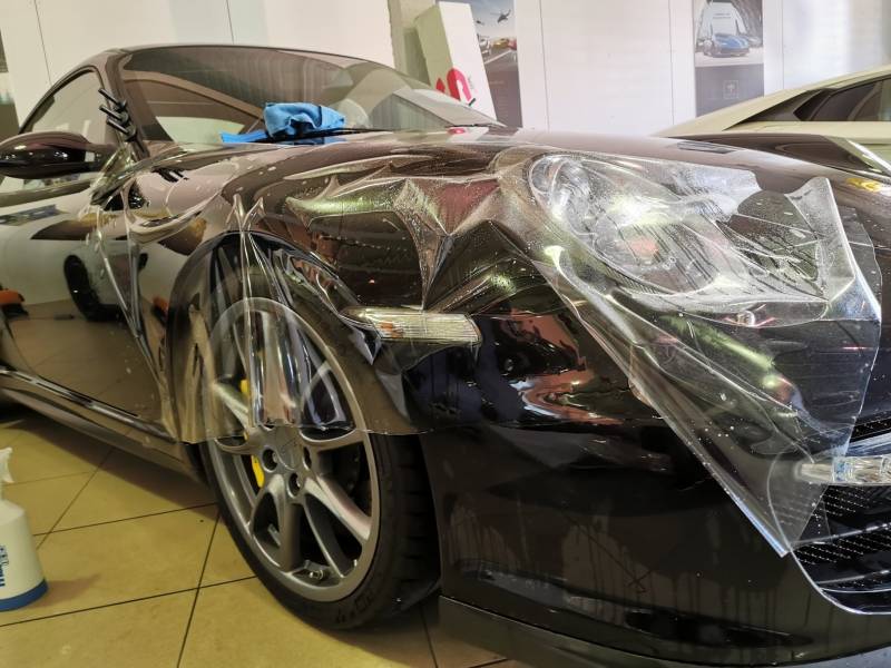 Covering de protection PPF sur une Porsche GT2