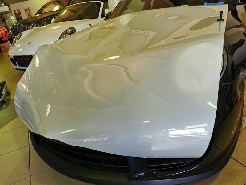 Covering de protection PPF sur une Porsche GT2
