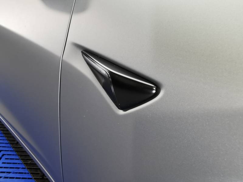 Covering tesla model 3