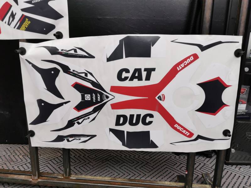 Covering sur une Ducati streefighter V4 dans les Bouches du Rhône