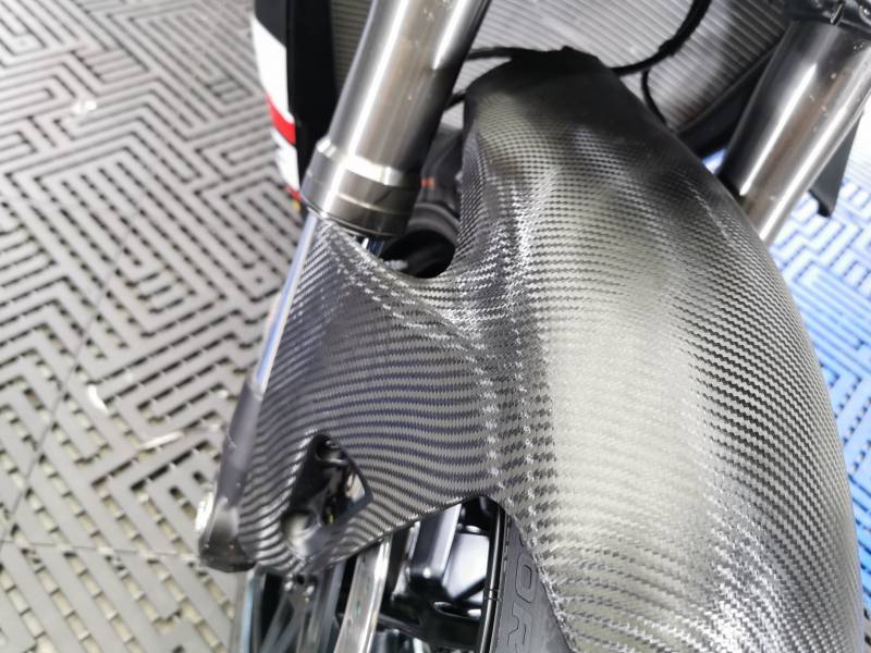 Covering sur une Ducati streefighter V4 dans les Bouches du Rhône