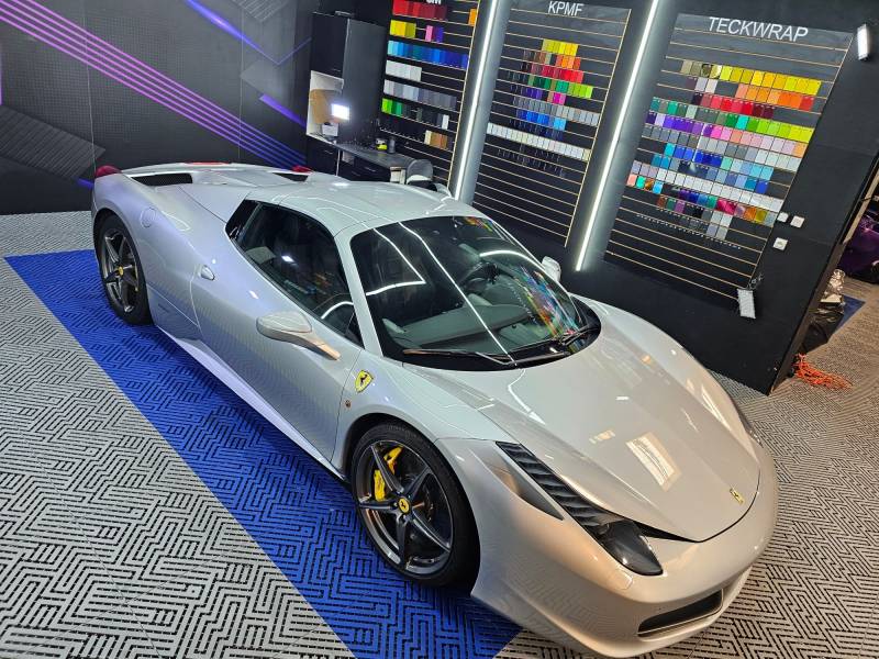 Covering ferrari