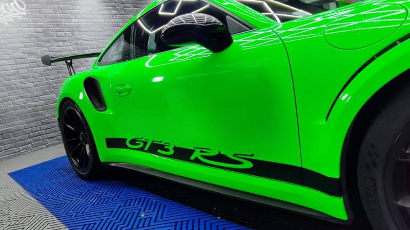 Covering Porshe 911 GT3 RS