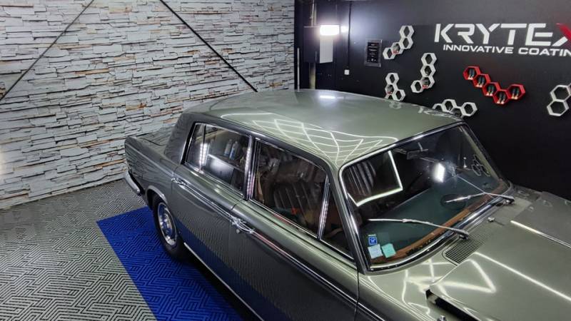 Covering Rolls Royce Silver Shadow