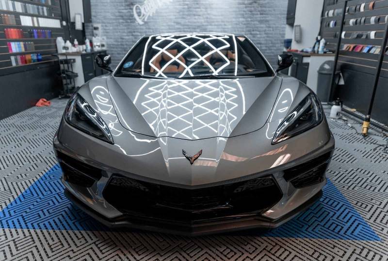 Covering de protection sur chevrolet corvette C8