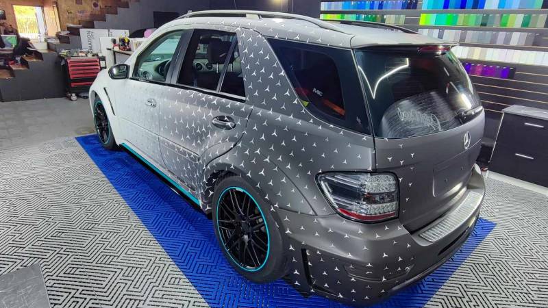 Covering Mercedes ML