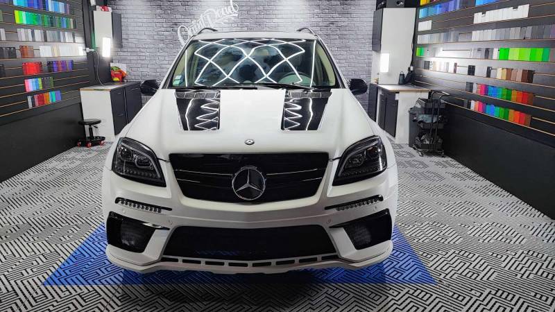 Covering Mercedes ML