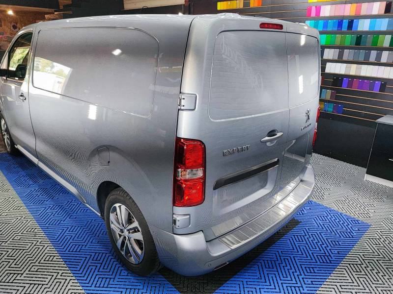 Covering marquage publicitaire sur Peugeot Expert