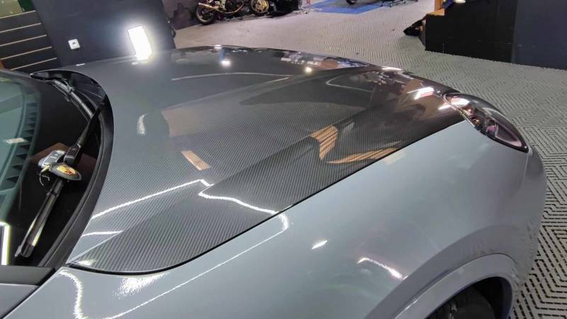 Covering Porsche Cayenne coupé