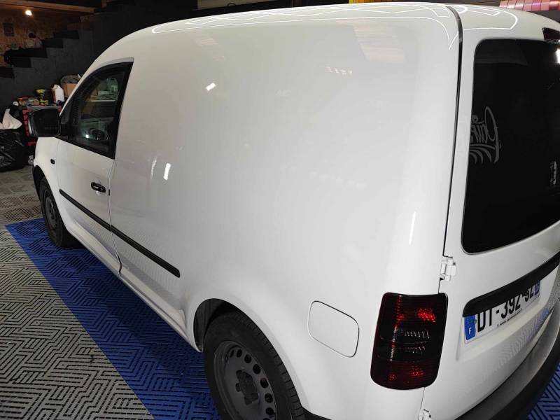 Covering marquage publicitaire sur Volkswagenn Caddy